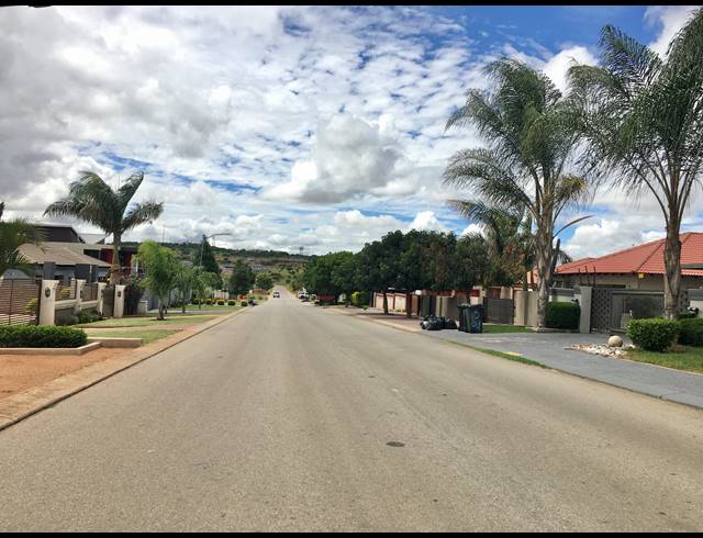 1,000M² VACANT LAND FOR SALE IN SERALA VIEW